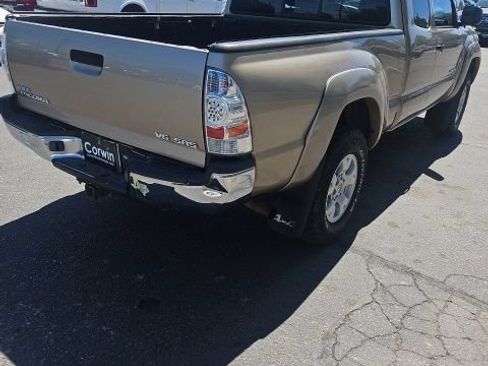 Used 2006 Toyota Tacoma 4x4 Access Cab V6 image 7