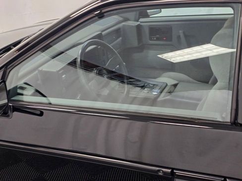 Used 1988 Pontiac Fiero GT image 34