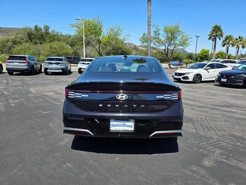 Used 2025 Hyundai Sonata SEL FWD image 9