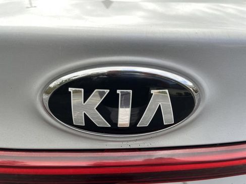 Used 2019 Kia Forte LXS FWD image 11
