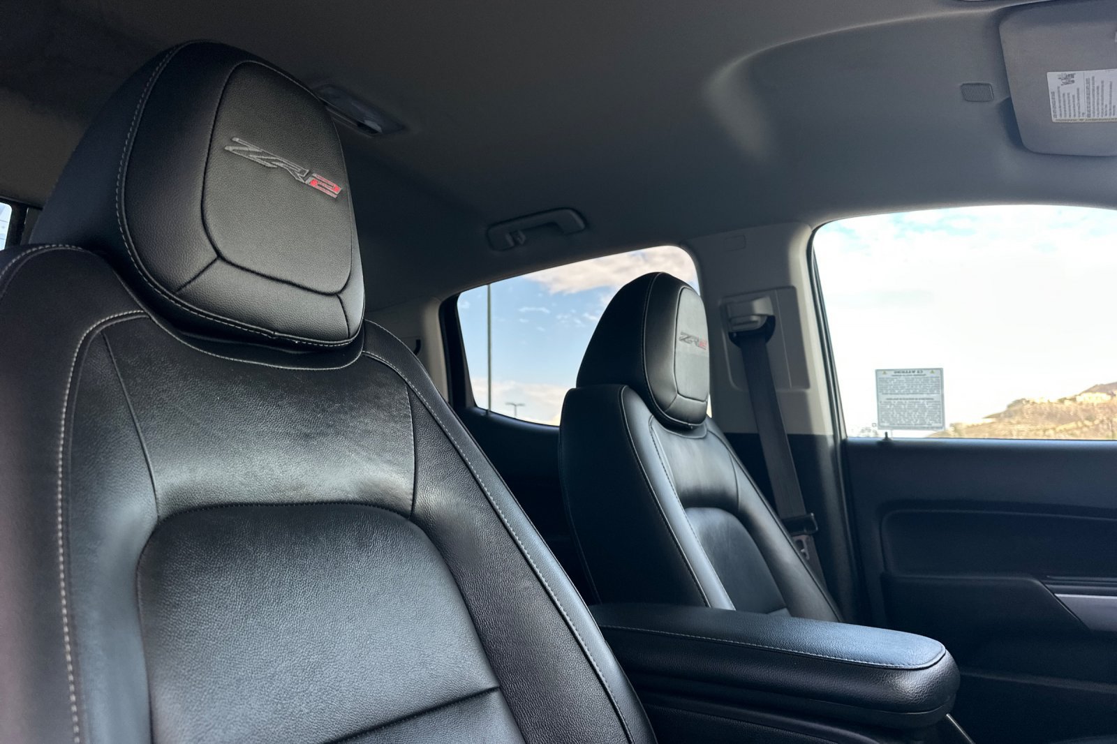 Used 2022 Chevrolet Colorado ZR2 w/ ZR2 Midnight Special Edition AWD/4WD image 19
