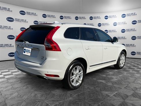 Used 2016 Volvo XC60 T5 Premier w/ Proximity Package image 5