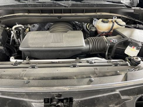 Used 2024 Chevrolet Tahoe Z71 w/ Luxury Package image 24