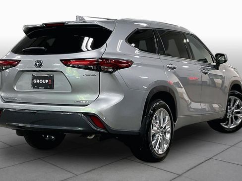 Used 2023 Toyota Highlander Limited AWD/4WD image 13