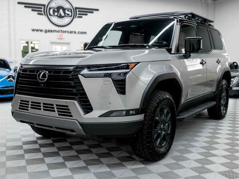 Used 2025 Lexus GX 550 AWD/4WD image 4