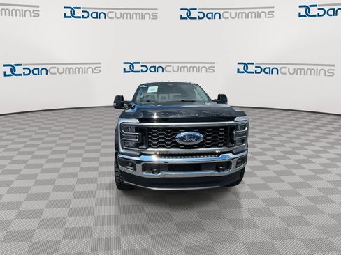 Used 2026 Ford F450 Lariat w/ Lariat Premium Package AWD/4WD image 3