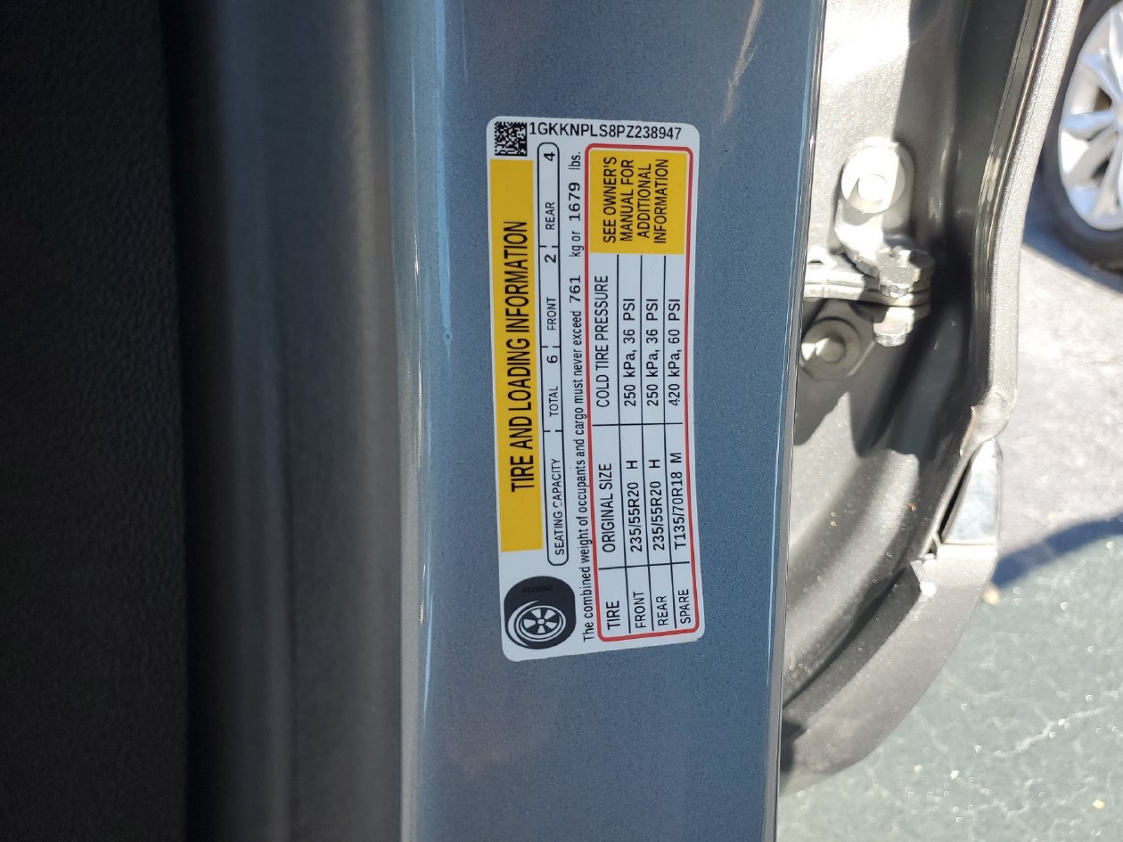 Used 2023 GMC Acadia Denali w/ Denali Ultimate Package FWD image 31