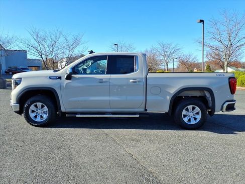 New 2026 GMC Sierra 1500 SLE image 6