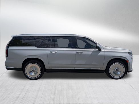 Used 2023 Cadillac Escalade ESV Premium Luxury w/ Touring Package AWD/4WD image 6