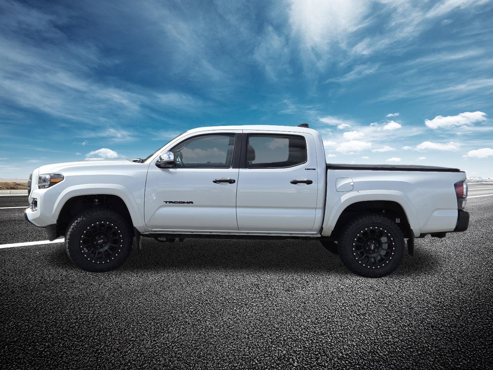 Used 2022 Toyota Tacoma Limited AWD/4WD image 18