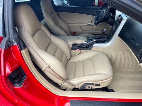 Used 2005 Chevrolet Corvette Coupe w/ Preferred Equipment Group RWD image 22