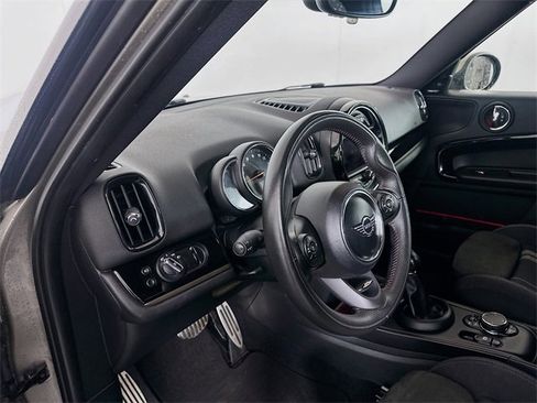 Used 2019 MINI Cooper Countryman SE w/ Signature Upholstery Package image 9