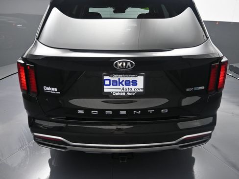Used 2021 Kia Sorento EX FWD image 35