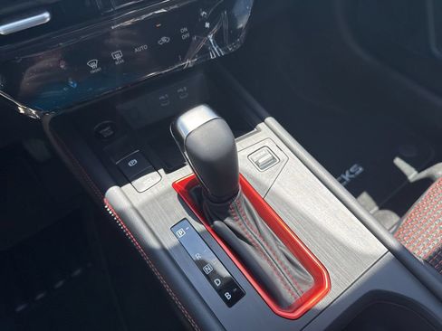 New 2026 Nissan Kicks SR FWD image 27
