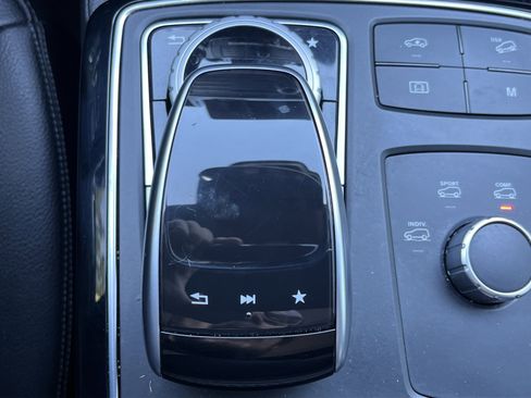 Used 2018 Mercedes-Benz GLS 450 4MATIC image 11