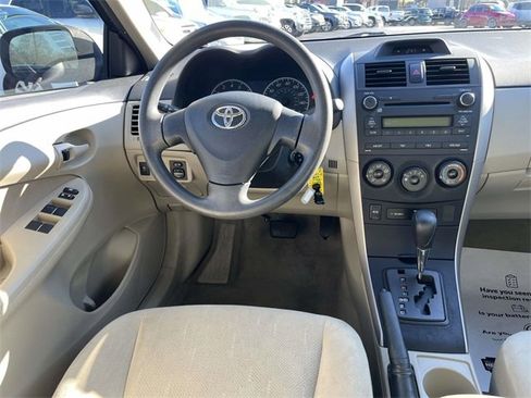 Used 2013 Toyota Corolla LE image 13