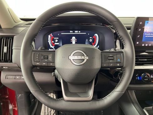 New 2026 Nissan Pathfinder Platinum image 20