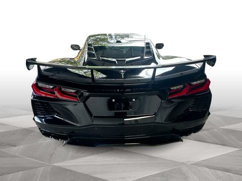 Used 2024 Chevrolet Corvette Stingray Coupe RWD image 7