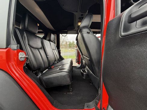 Used 2017 Jeep Wrangler Rubicon image 24