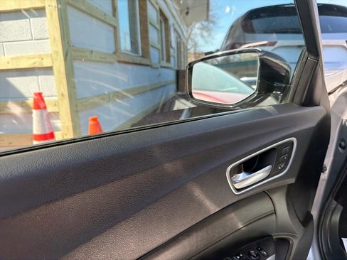 Used 2018 Acura TLX FWD image 16