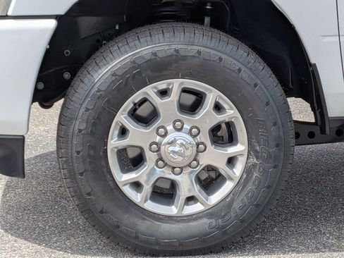 Used 2023 RAM 2500 Laramie AWD/4WD image 11