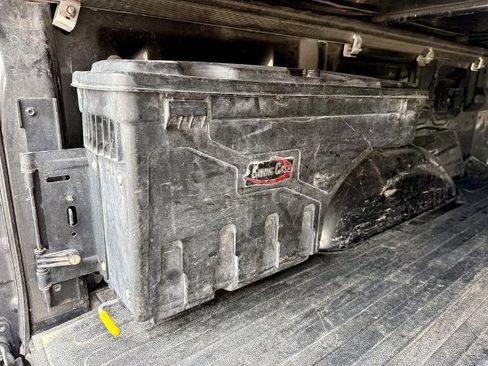 Certified 2018 Ford F150 XLT w/ Equipment Group 302A Luxury image 17