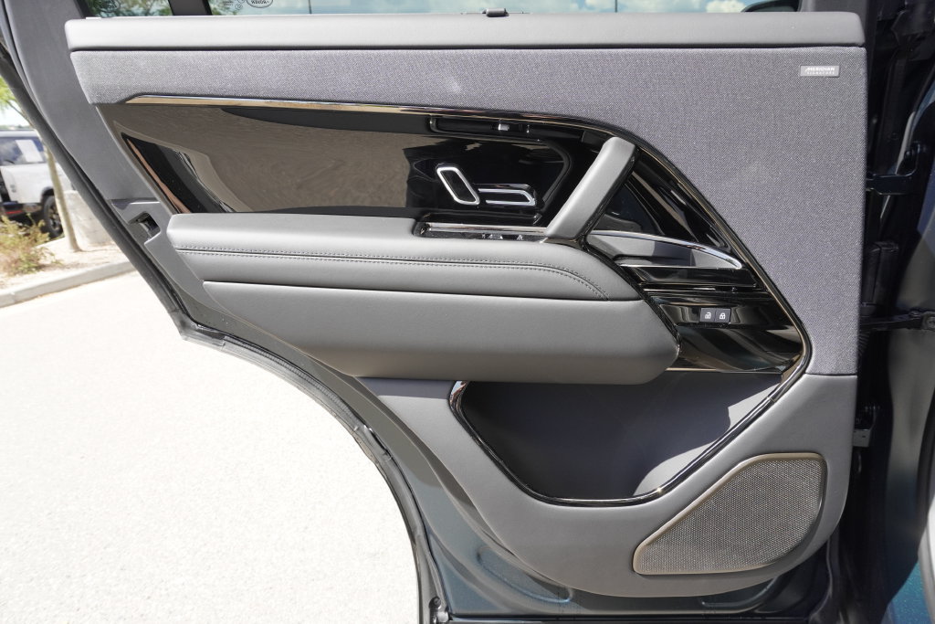 New 2026 Land Rover Range Rover Sport SV AWD/4WD image 28