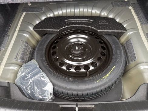 Used 2024 Chevrolet Malibu LT image 38