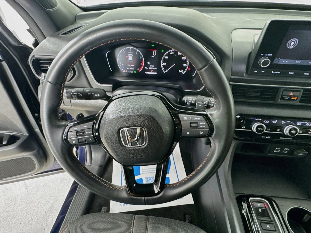 Used 2023 Honda Pilot Sport image 12