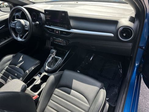 Used 2022 Kia Forte GT-Line w/ GT-Line Premium Package image 12