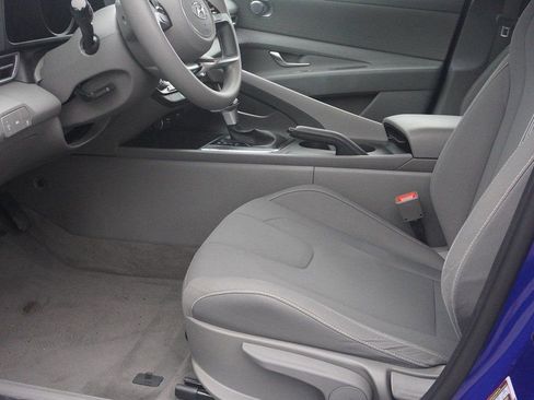 Used 2023 Hyundai Elantra SEL FWD image 21
