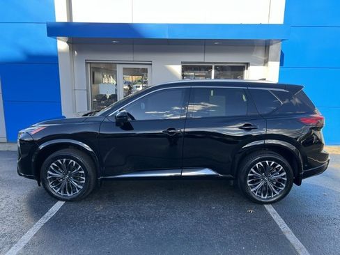 Used 2024 Nissan Rogue Platinum w/ Platinum Premium Package image 5