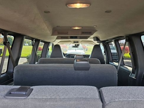 Used 2019 Chevrolet Express 3500 LT w/ LT Preferred Equipment Group image 33