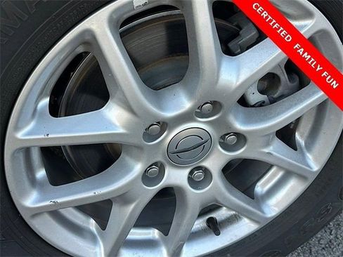 Used 2024 Chrysler Voyager LX image 27