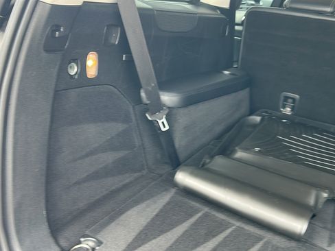 Used 2015 Mercedes-Benz GL 550 4MATIC image 15