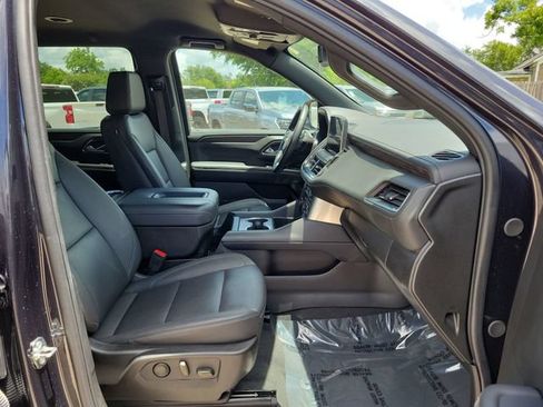 Certified 2023 Chevrolet Suburban LT w/ Luxury Package RWD image 29
