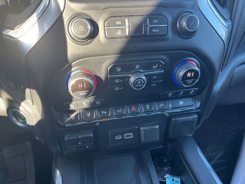 Used 2020 Chevrolet Silverado 2500 LTZ w/ Technology Package image 15