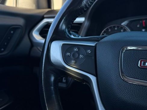 Used 2019 GMC Acadia SLT image 11