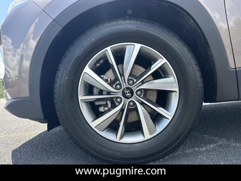Used 2019 Hyundai Santa Fe SEL FWD image 11