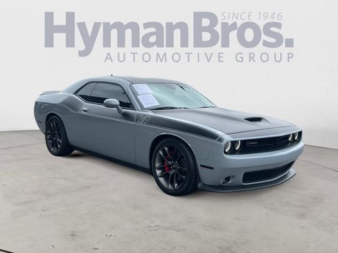 Used 2022 Dodge Challenger R/T w/ T/A Package image 1