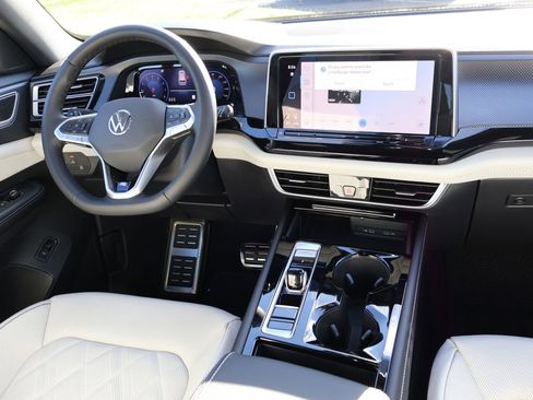 New 2026 Volkswagen Atlas Cross Sport SEL Premium R-Line image 17