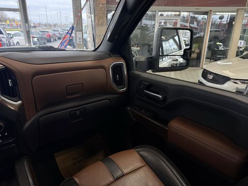 Used 2022 Chevrolet Silverado 2500 High Country AWD/4WD image 35