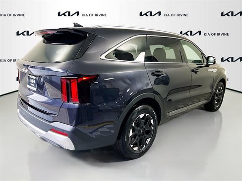 New 2026 Kia Sorento S image 7