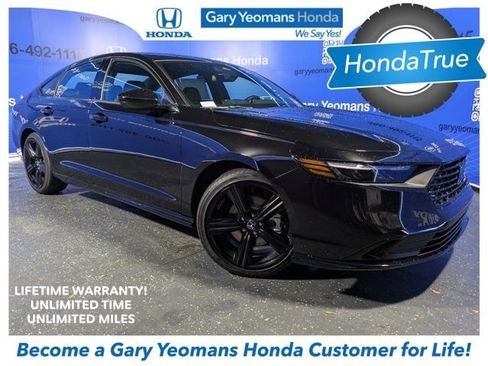 Used 2025 Honda Accord Sport image 1