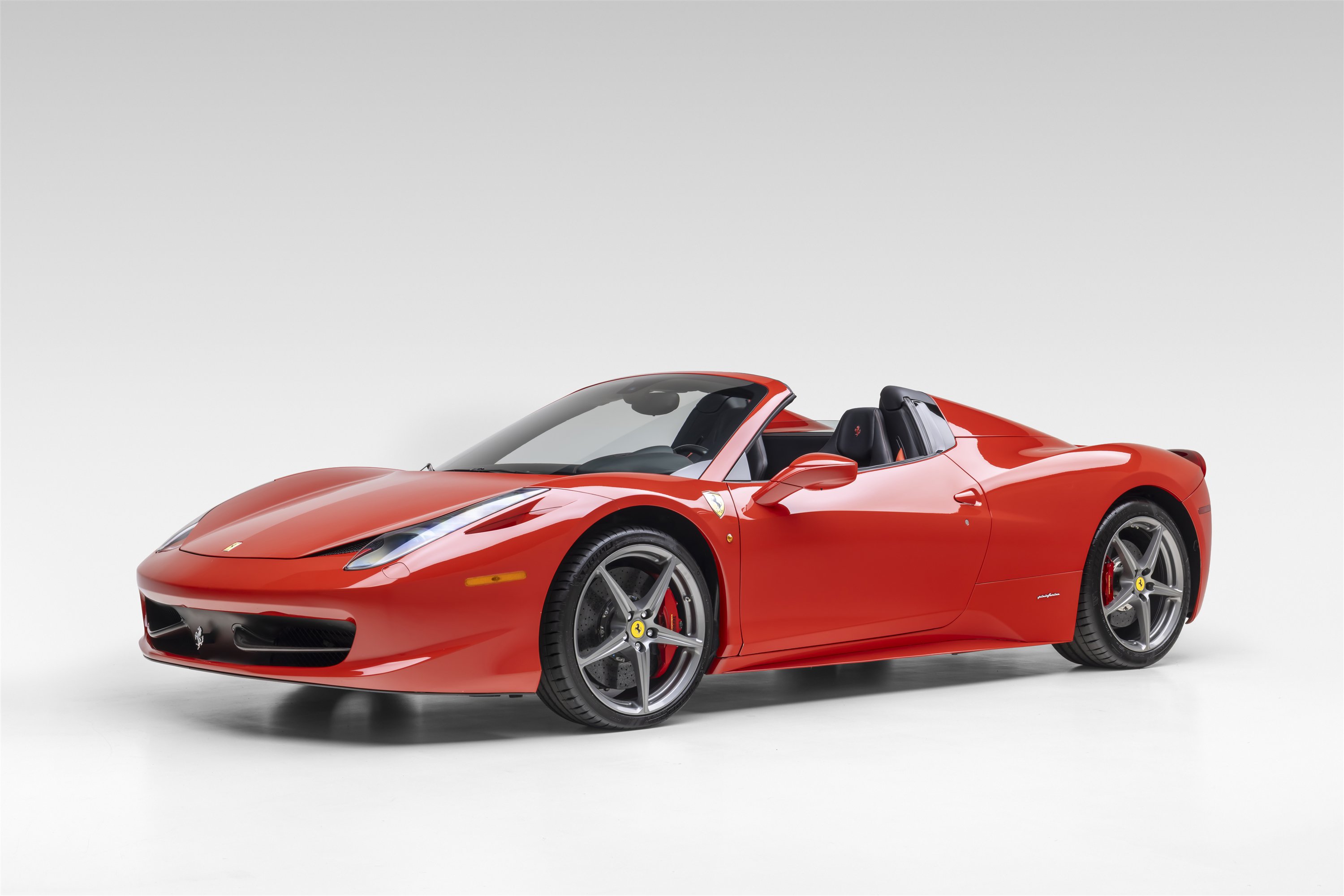 Certified 2013 Ferrari 458 Spider RWD image 2