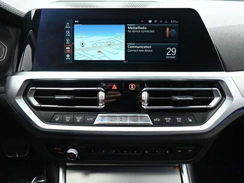 Used 2021 BMW 330i xDrive 330i xDrive w/ M Sport Package image 27