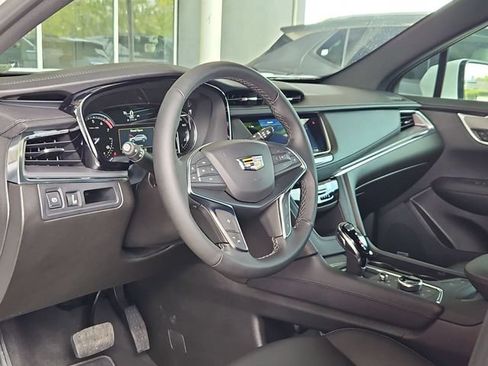 Certified 2026 Cadillac XT5 Luxury AWD/4WD image 11