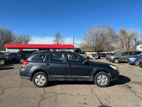 Used 2011 Subaru Outback 2.5i image 5