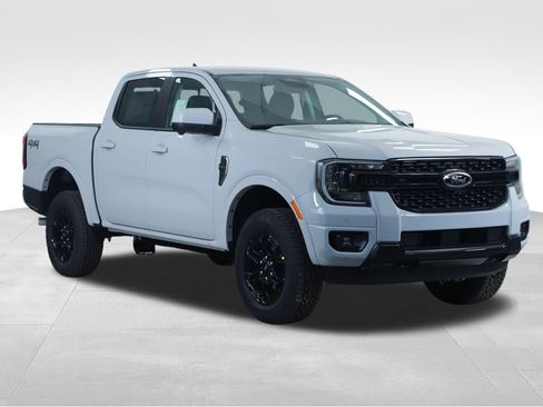 New 2026 Ford Ranger Lariat w/ Black Appearance Package AWD/4WD image 3