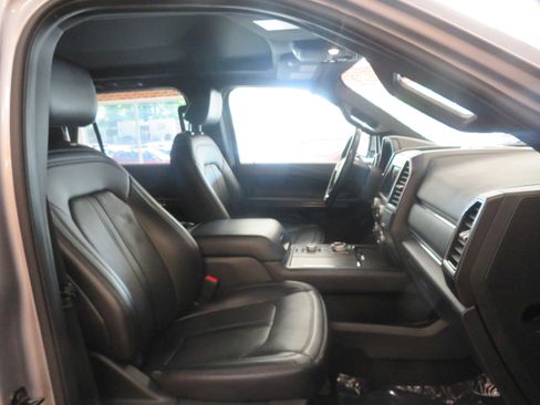 Used 2021 Ford Expedition Max Limited image 25